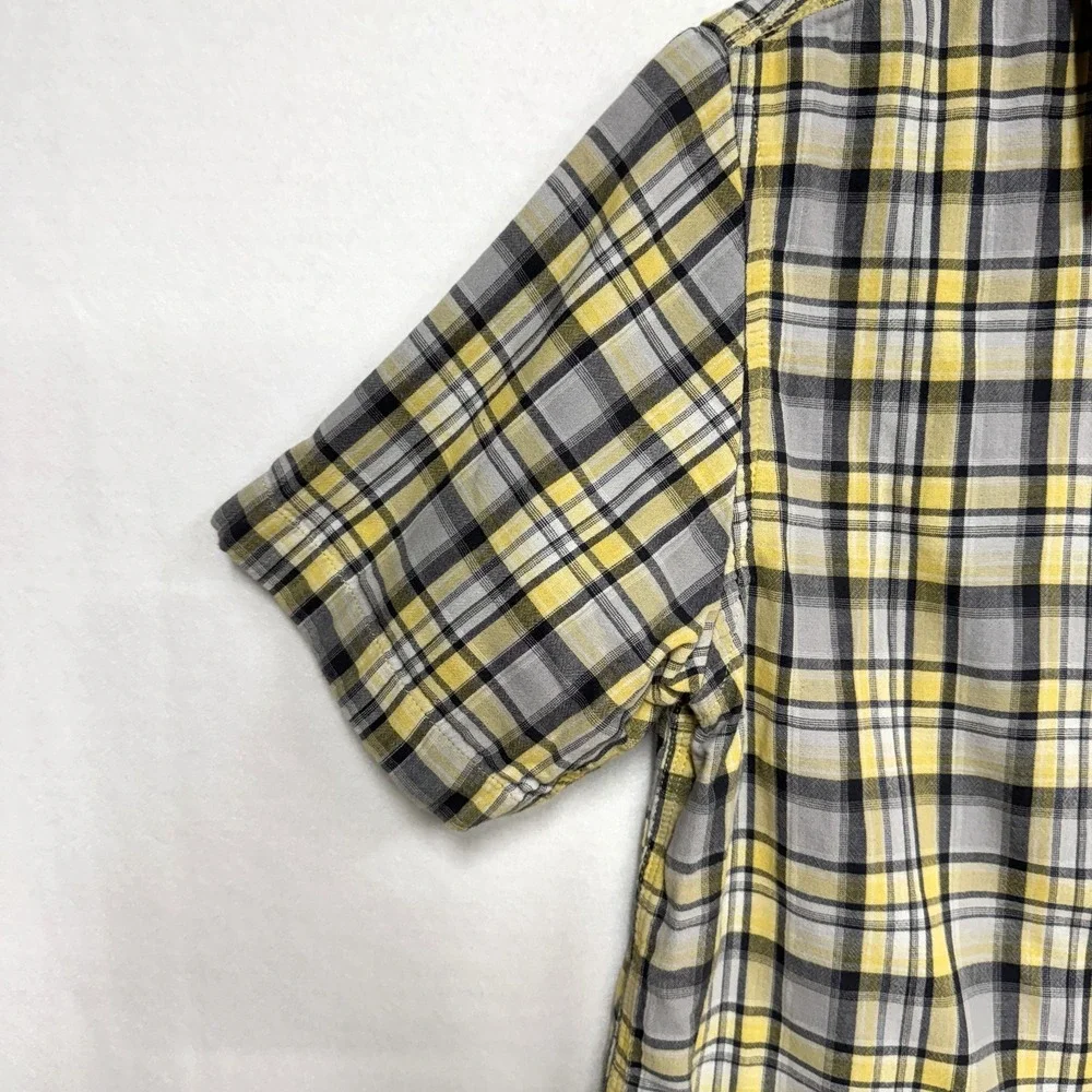 The North Face Men's Sz Medium, Short Sleeve Plaid Shirt Yellow Black Gray Blue